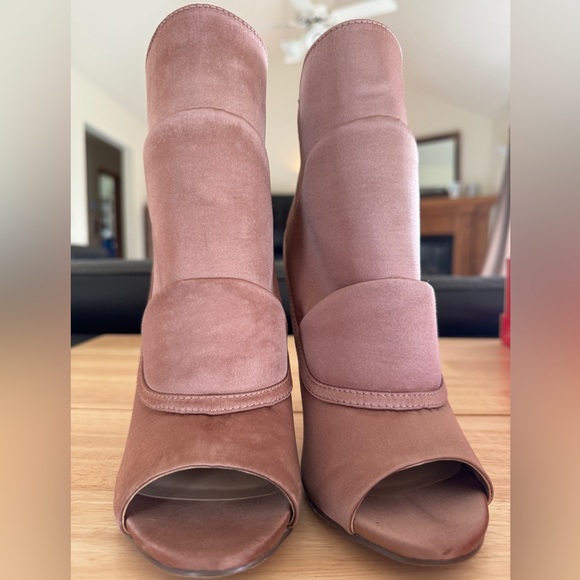Shoedazzle Women’s Size 7.5 JOJO dusty pink Open Toe Booties w/ 4 inch heels - Picture 8 of 11